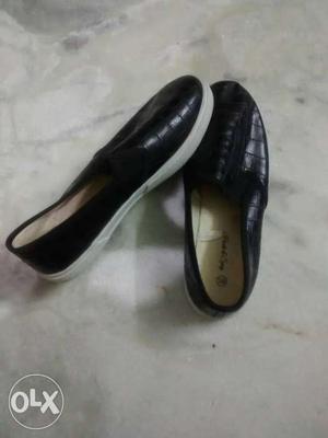 Sell due to unfit., size 38 for girls