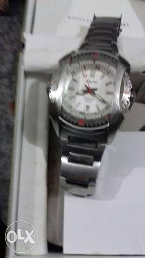 Very good condition with bill nd box...mrp 