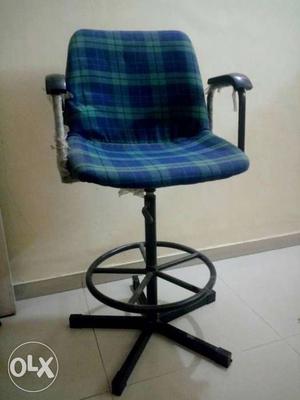 Blue And Teal Plaid Printed Hydraulic Armchair