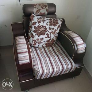 Brown And Gray Floral Padded Armchair(single sofa)