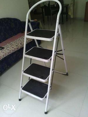 Excellent condition step ladder