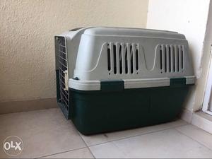 Flight/carrier crate for small-mediun dog