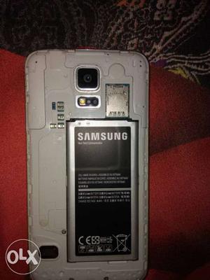 Awesome condition Samsung galaxy S5 with genuine