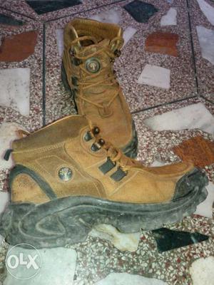 Black-and-brown Woodland Work Boots