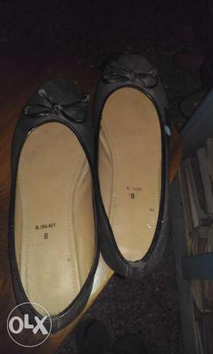 Black pump shoe.8 size.pure leather.