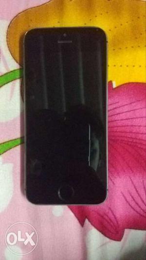 I phon 5s 32 gb good condition bt one problem (