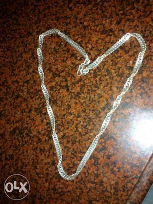 I want 2 sell my silver chain...its 100%