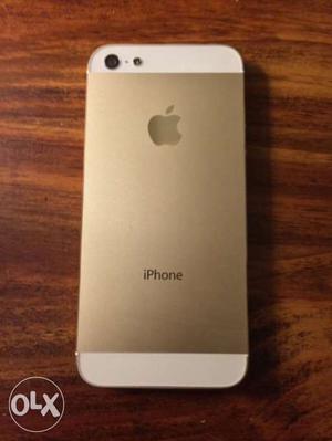 IPhone 5s Gold is in very Good condition no box I