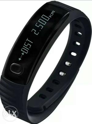 Intex Fitrist Wth chatger and guide. Best smart band in this