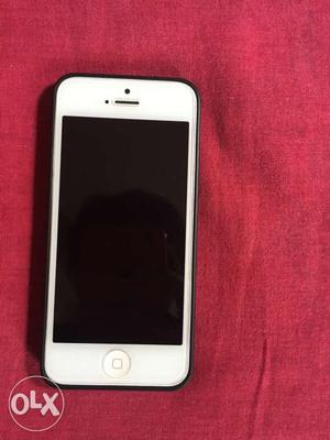 Iphon 5 silver 16GB 1year old, excellent