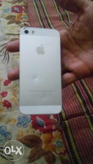 Iphone 5s 16gb wid bill and charger good