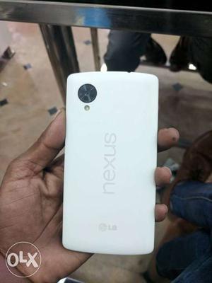 Lg Google Nexus 5, box charger available no bill