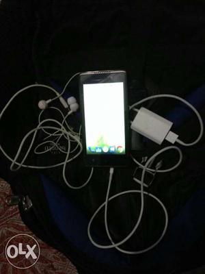 Lyf flyme 8 in warrenty and samsung core 2 A one combo