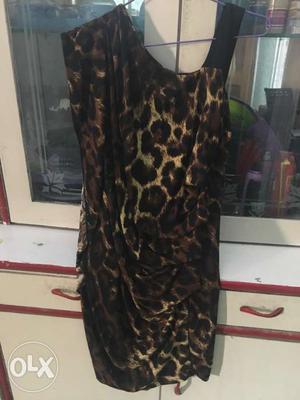 Most stylish tiger print strachable top vd one