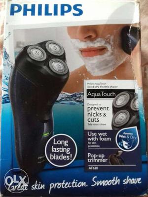 Philips Aqua Touch Wet & Dry electric shaver AT620