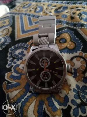 Round Silver Fastrack Chronograph Watch With Link Band