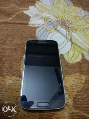 Samsang galaxy s4 with original charger awesome