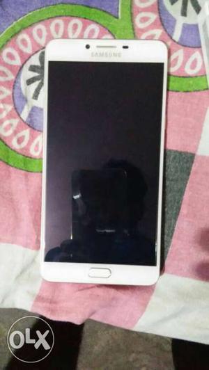 Samsung c9 pro 6gb ram with 64gb memory Only 2