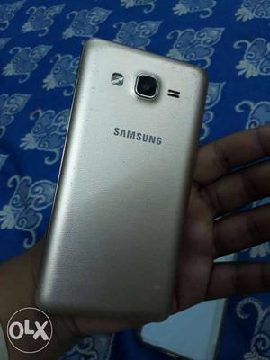 Samsung galaxy on 5 5 months old no bill no box
