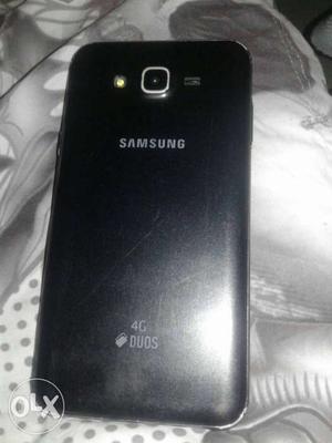 Samsung j7 good condition orig charger n headfone