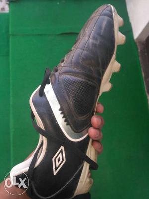 Umbro black football shoes