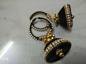 Women's Pair Of Gold And Black Jhumkas