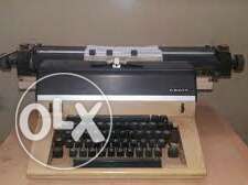 (3 set) Hindi & English- Black And White Typewriter