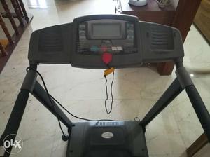 Treadmill Electric with 1.5 HP motor. Very smooth