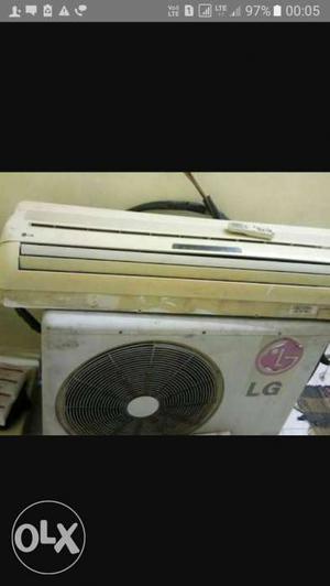 2 ton spilt ac in running condition,sale