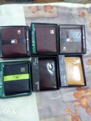 All men s wallets available at wholesale price