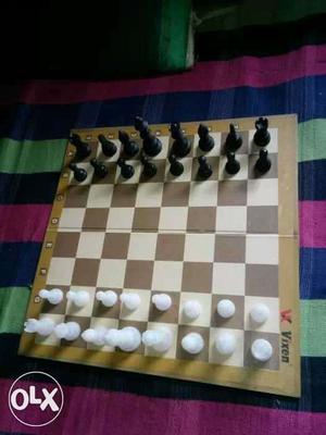 Brown And Black Vixen Chessboard Set
