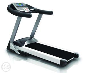 Commercial treadmill from cardioworld 4hp with 150 kg user