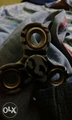 Gray And Black Camouflage Fidget Tri-spinner