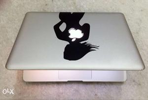 MacBook Pro 13" Inch (macOS Sierra)