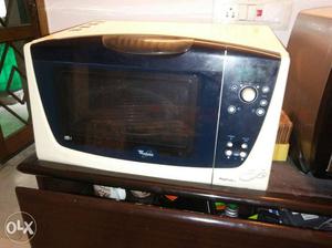 Microwave in working condition.selling because