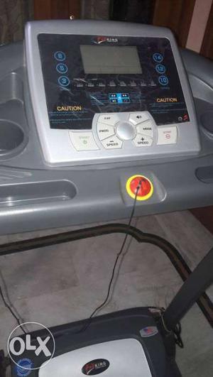 Treadmill a jogging machine brand new condition