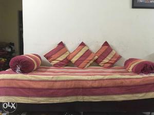 6 month old divan with storage in very good