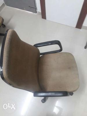 8 Revolving Office chairs in good condition. One