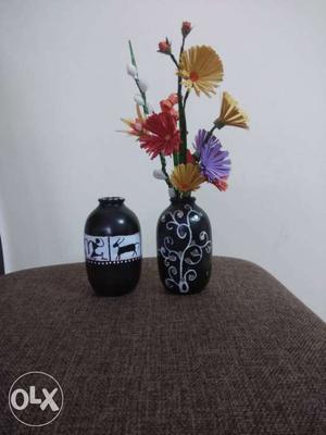 Artificial Multicolored Petaled Flowers With Black And White