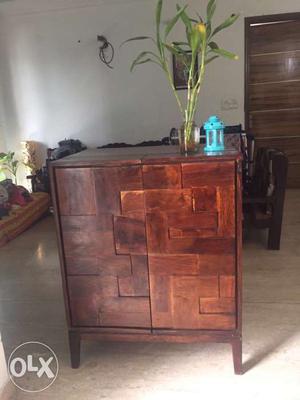 Bar cabinet Sheesham wood. Top Quality. Luxurious