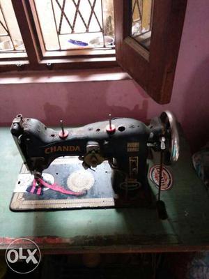 Black Chanda Sewing Machine