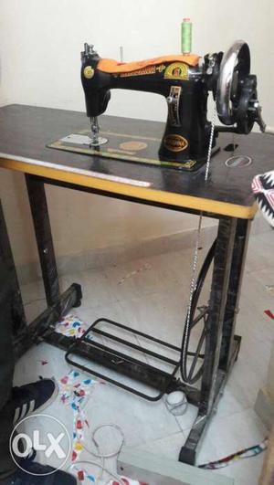 Excellent Home sewing machine with all parts,