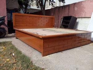 Fresh double bed box with side platform in glossy finish 6'6
