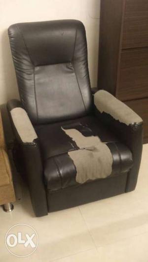 Godrej Black Leather Recliner Chair