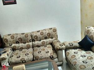 Home Sofa set in very good condition at very