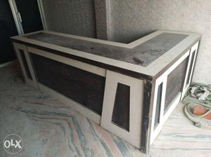 White And Black Wooden Bar Counter