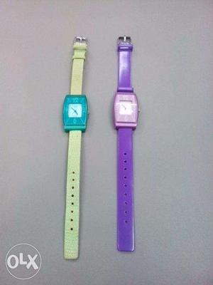2 set of different colours of kids watch