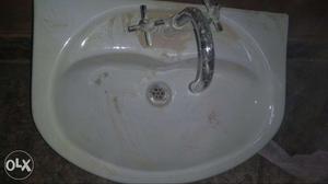 2 wash basin brand new with jaquar fittings
