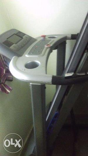 2HP motorized treadmill,fully atomatic,excellent condition