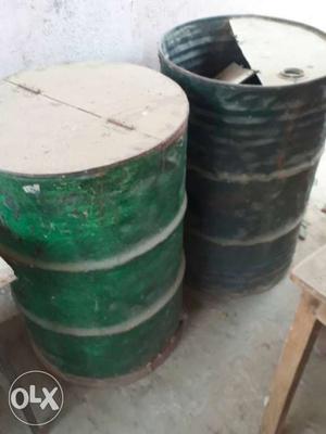 Black And Green Metal Barrel Good condition Ful iron drums